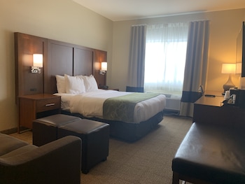 Suite, 1 Queen Bed with Sofa bed, Accessible, Non Smoking (Accessible Tub)