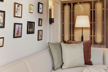 Junior Suite, 1 King Bed
