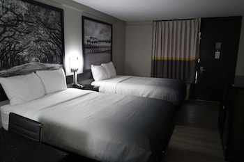 Room, 2 Queen Beds, Non Smoking