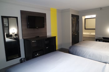 Room, 2 Queen Beds, Non Smoking