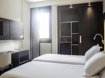 Standard Twin Room with Sofa