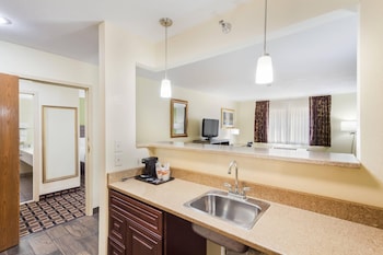 Suite, 2 Queen Beds, Non Smoking