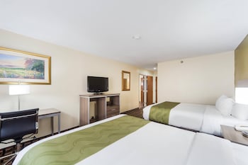 Suite, 2 Queen Beds, Non Smoking