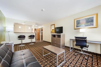 Suite, 2 Queen Beds, Non Smoking