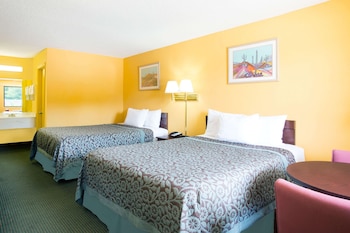 Standard Room, 2 Queen Beds, Smoking