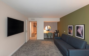 Suite, 1 Double Bed with Sofa bed