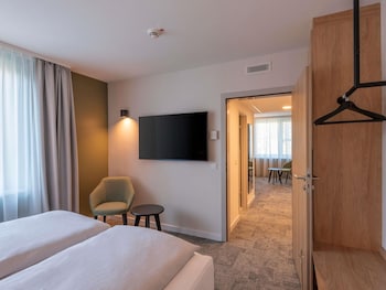 Junior Suite, 1 King Bed with Sofa bed