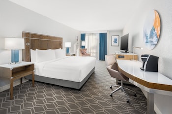 Premium Room, 1 King Bed, Accessible, Non Smoking (Mobility, Communications)