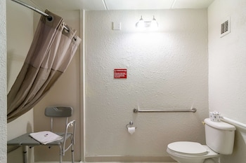 Standard Room, 1 King Bed, Accessible, Non Smoking