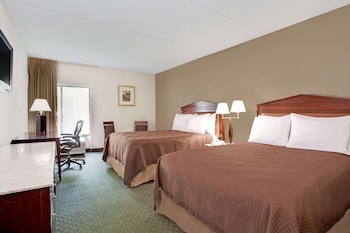 Room, 2 Queen Beds, Non Smoking