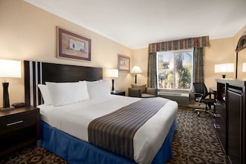 Standard Room, 1 King Bed
