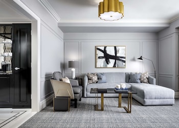 Fairmont Gold, Suite, 1 King Bed, Non Smoking, Club Lounge Access