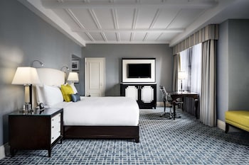 Signature Room, 1 King Bed, Non Smoking