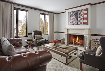 One-Bedroom Suite with Balcony
