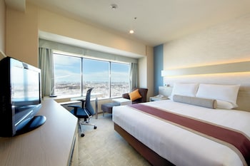 (Upgraded) High Floor, Sky View Double Room, Floor 36-37 (Non-Smoking)