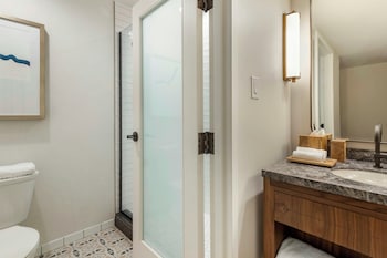 Deluxe Room, 1 King Bed