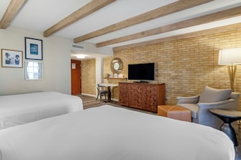 Deluxe Room, 2 Queen Beds