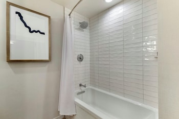 Deluxe Room, 2 Queen Beds