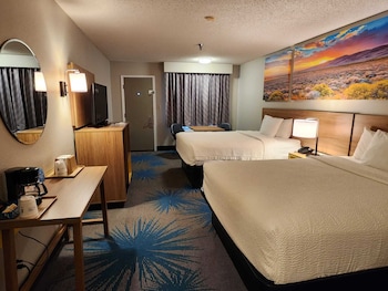 Standard Room, 2 Queen Beds, Non Smoking
