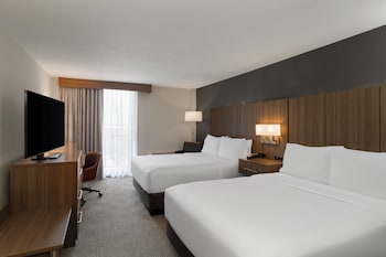 Standard Room, 2 Queen Beds, Park View (Centennial Park View)