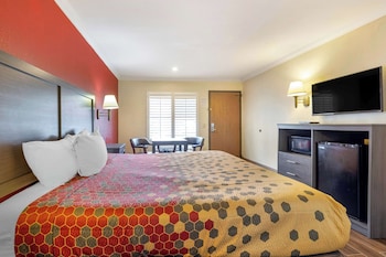Room, 1 King Bed, Accessible, Non Smoking (Roll-In Shower)