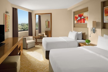 Classic Room, 2 Twin Beds, Club Lounge Access