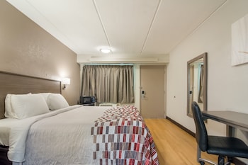 Business Room, 1 King Bed, Accessible (Smoke Free)