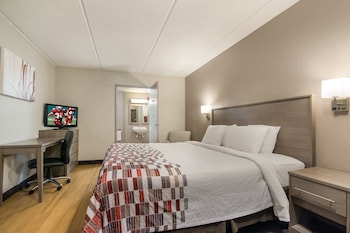 Business Room, 1 King Bed, Accessible (Smoke Free)