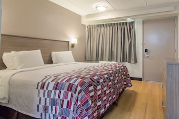 Standard Room, 1 King Bed (Smoke Free)