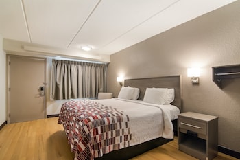 Standard Room, 1 King Bed (Smoke Free)