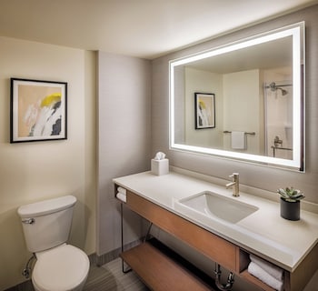 Standard Room, 1 King Bed (High Floor)