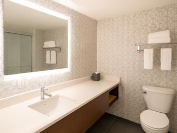Standard Room, 1 King Bed (Walk-In Shower)