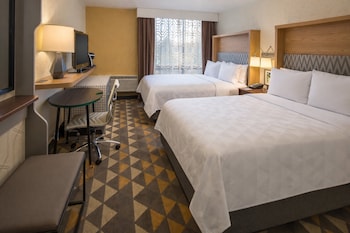 Standard Room, 2 Queen Beds (Walk-In Shower)