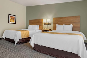 Suite, 2 Queen Beds and 1 Sofa Bed, Non Smoking