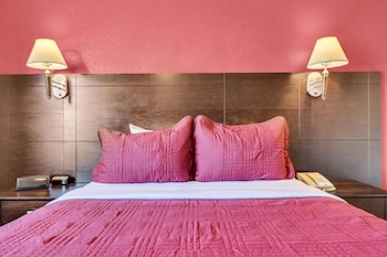 Standard Room, 1 King Bed, Accessible