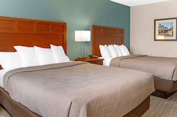 Room, 2 Queen Beds, Accessible, Non Smoking