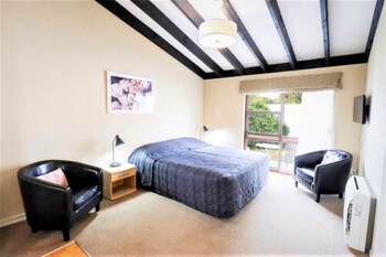 Family Apartment, 1 Bedroom, Non Smoking, Kitchenette (Family Unit)