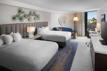 Room, Multiple Beds, Mobility Accessible, Balcony (Mobility, Bathtub)