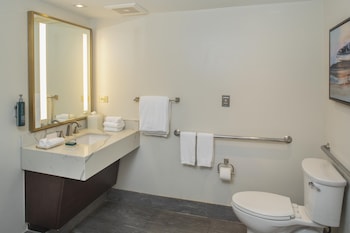 Room, Multiple Beds, Mobility Accessible, Balcony