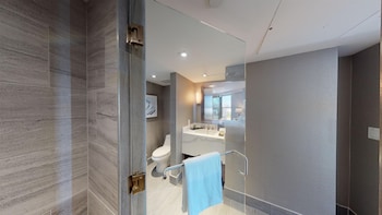 Premium Suite, Multiple Beds, Balcony, Ocean View