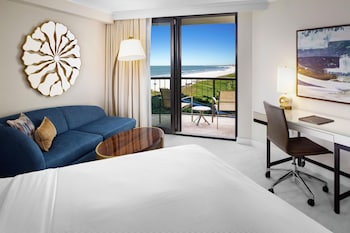 Deluxe Room, Multiple Beds, Mobility Accessible, Balcony (Mobility, Bathtub)