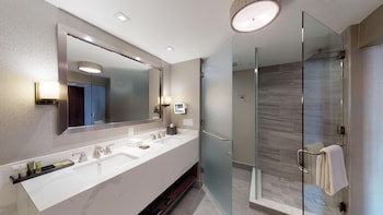 Premium Suite, Multiple Beds, Balcony, Ocean View