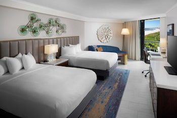 Deluxe Room, Multiple Beds, Mobility Accessible, Balcony (Mobility, Bathtub)