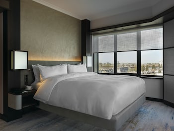 Signature Room (Panorama)
