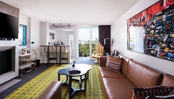 Premier Suite, 1 King Bed, Balcony