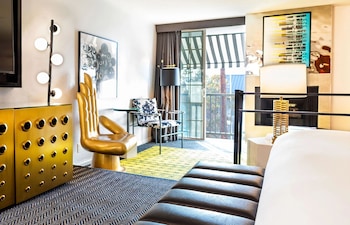 Deluxe King Suite
