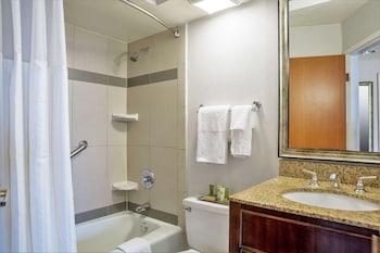 Room, 1 King Bed, City View
