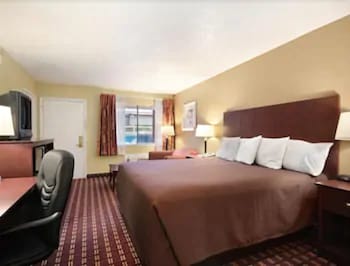 Deluxe Room, 1 King Bed, Non Smoking