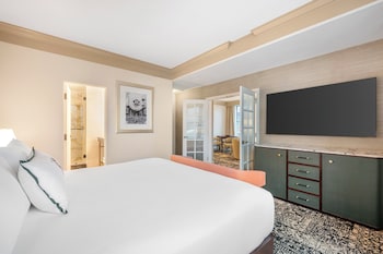 Suite (Severin 1 King Bed)