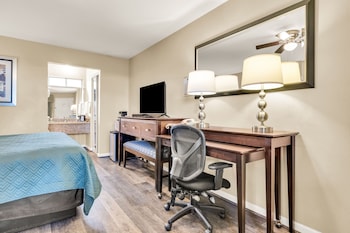 Standard Room, 1 King Bed